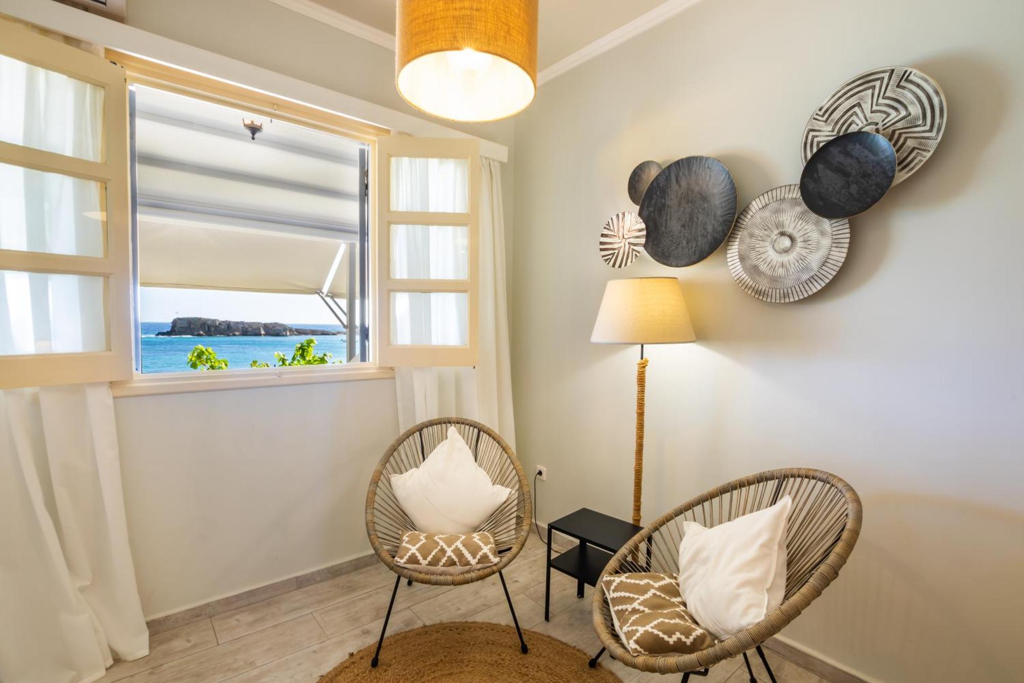 Le Grand Bleu Studios & Apartments Лефкос-Карпату Экстерьер фото